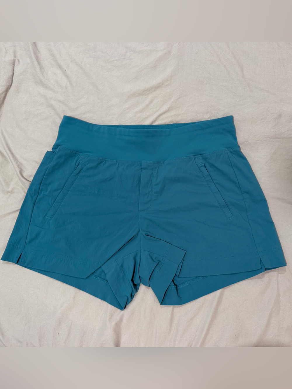 Althleta Trekkie North Shorts in Teal